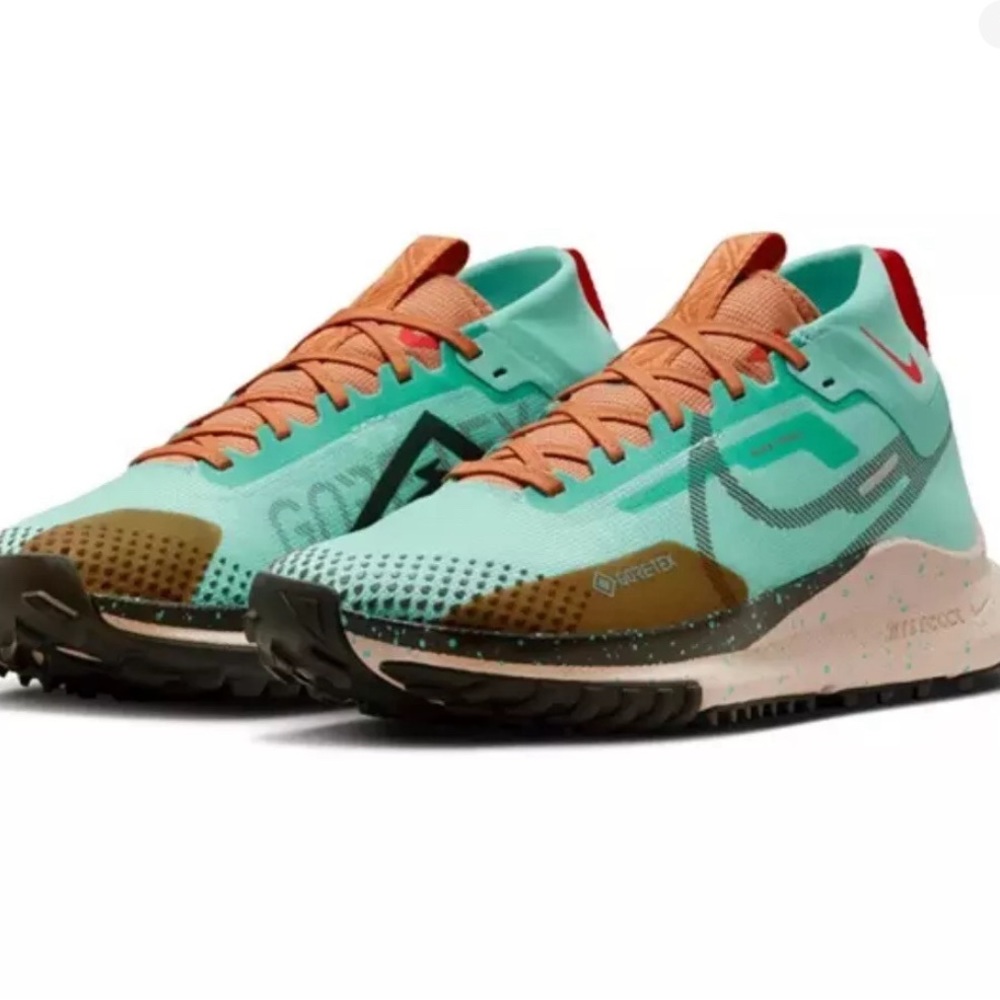 Size 7.5 - Nike React Pegasus Trail 4 Gore-Tex Mid Emerald Rise Sequoia W